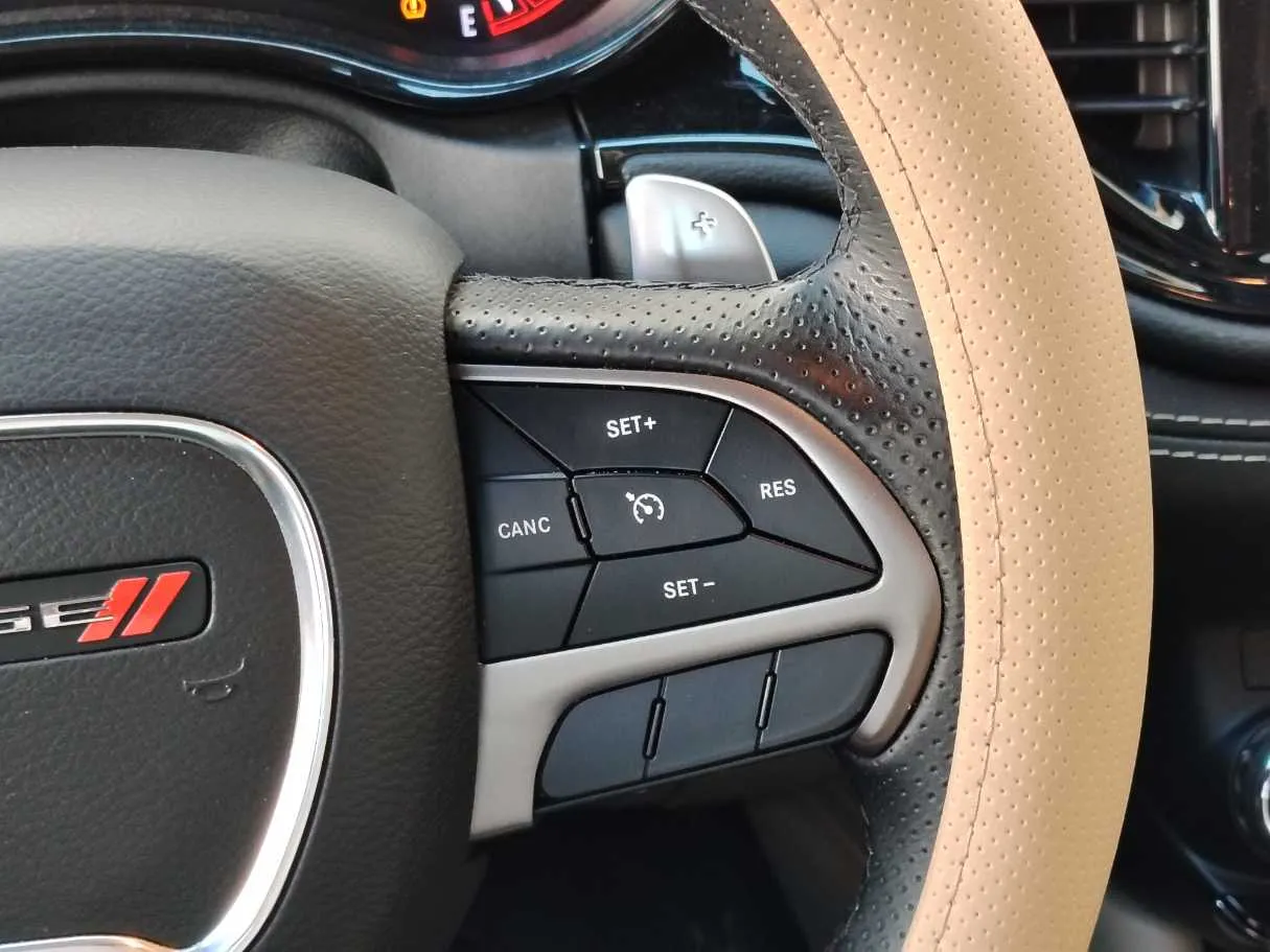 Car image 27