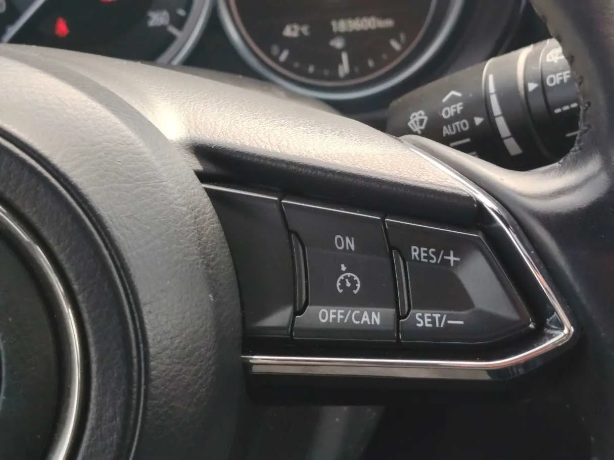 Car image 28