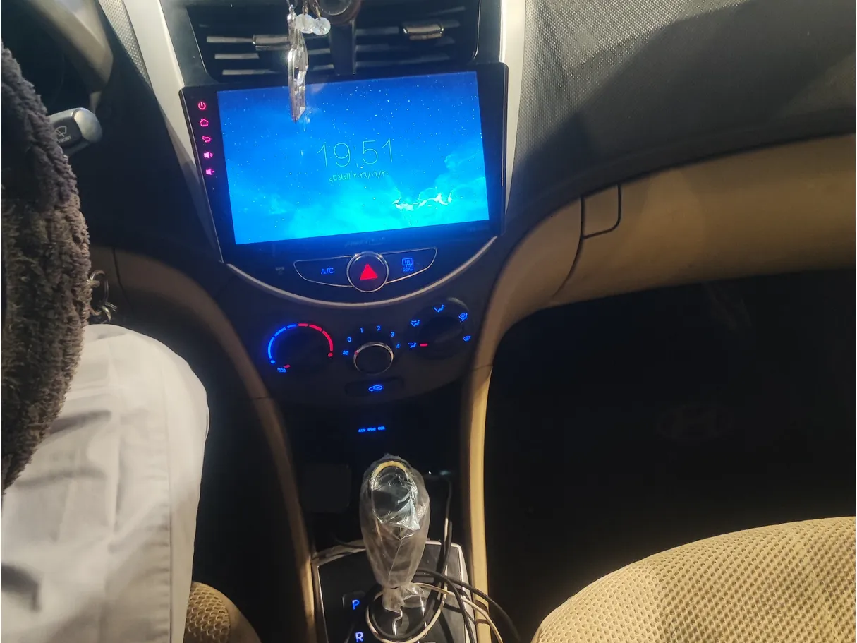 Car image 7