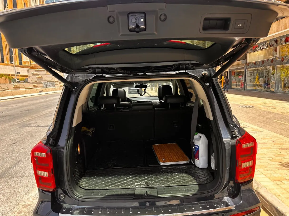 Car image 21