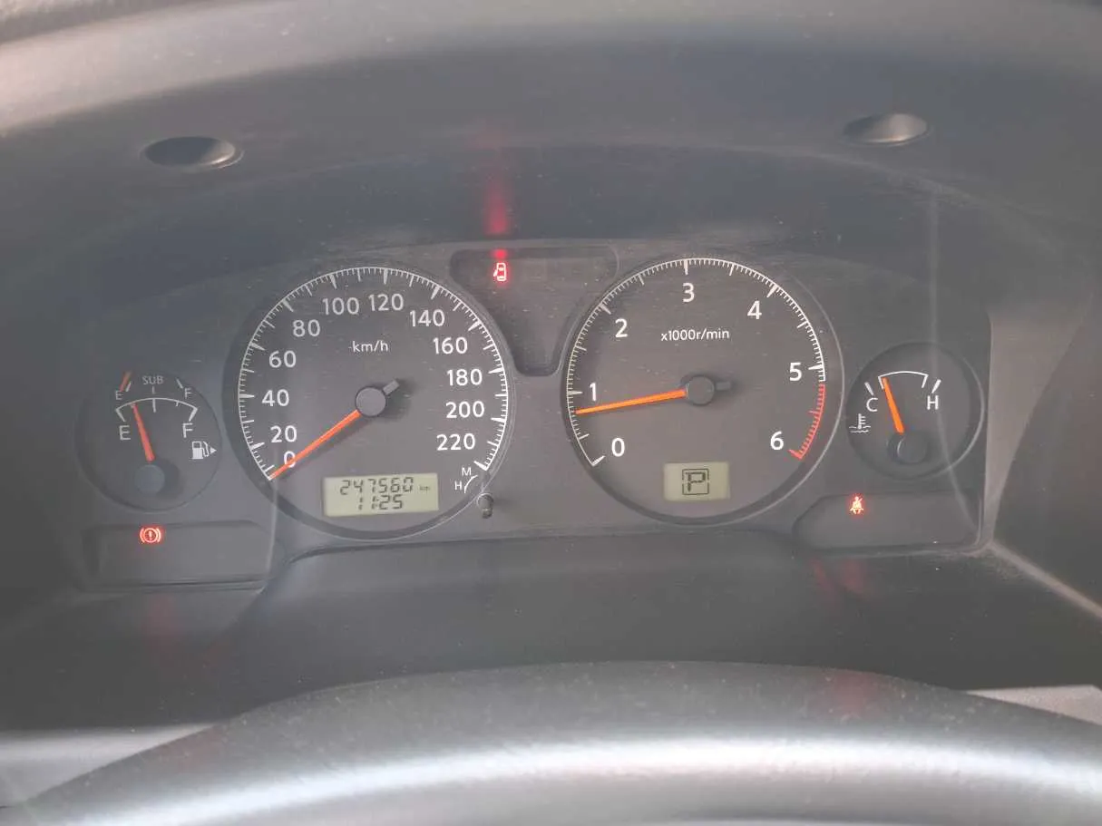 Car image 17