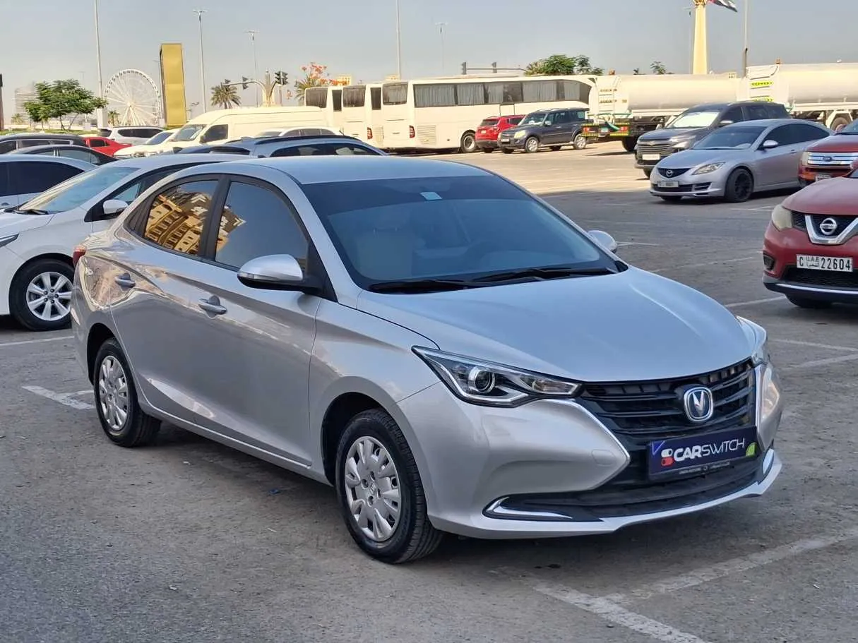 Car image 3