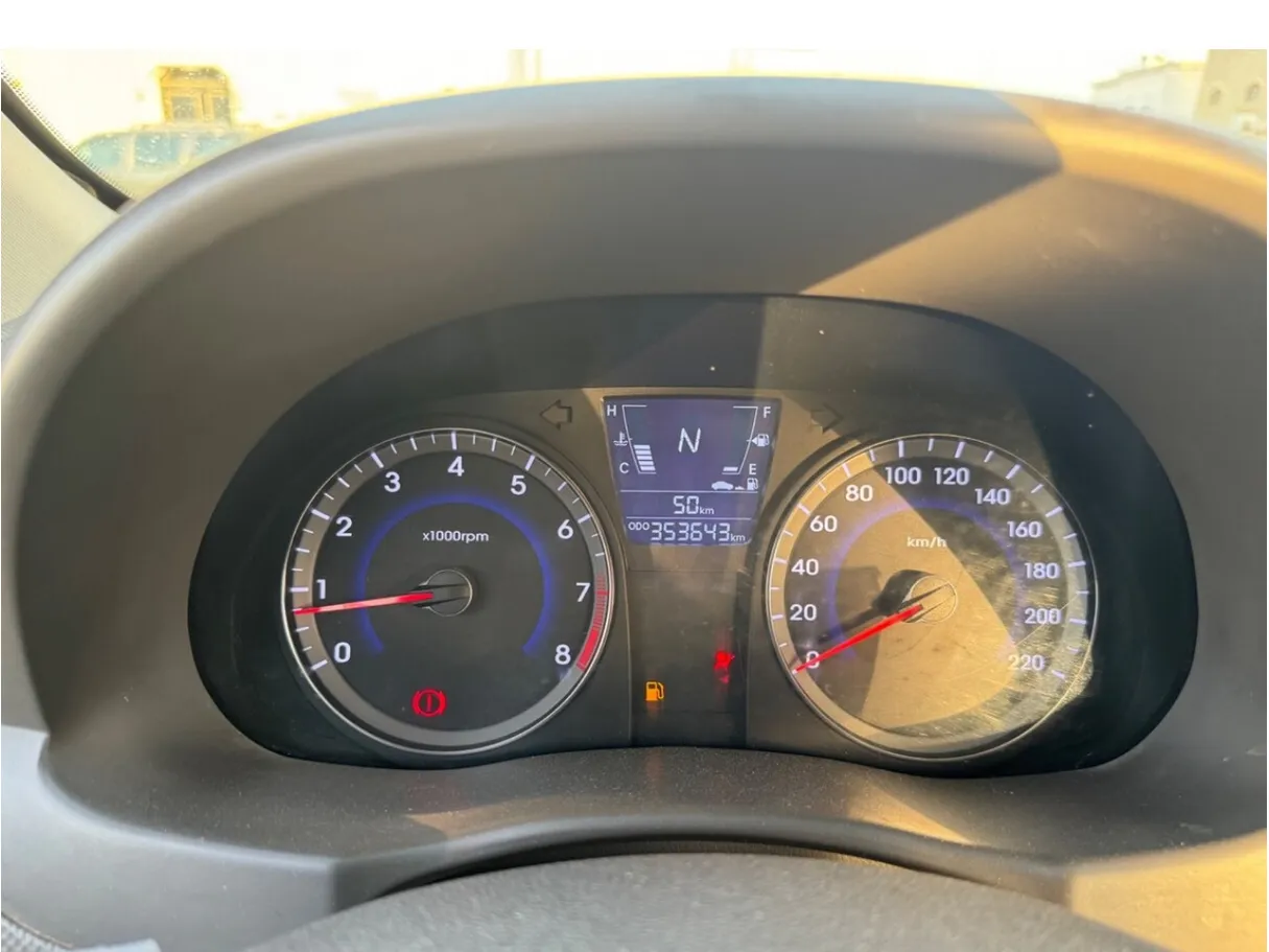 Car image 6
