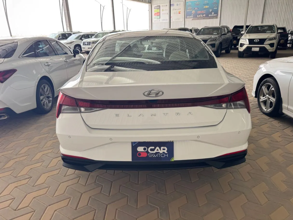 Car image 5