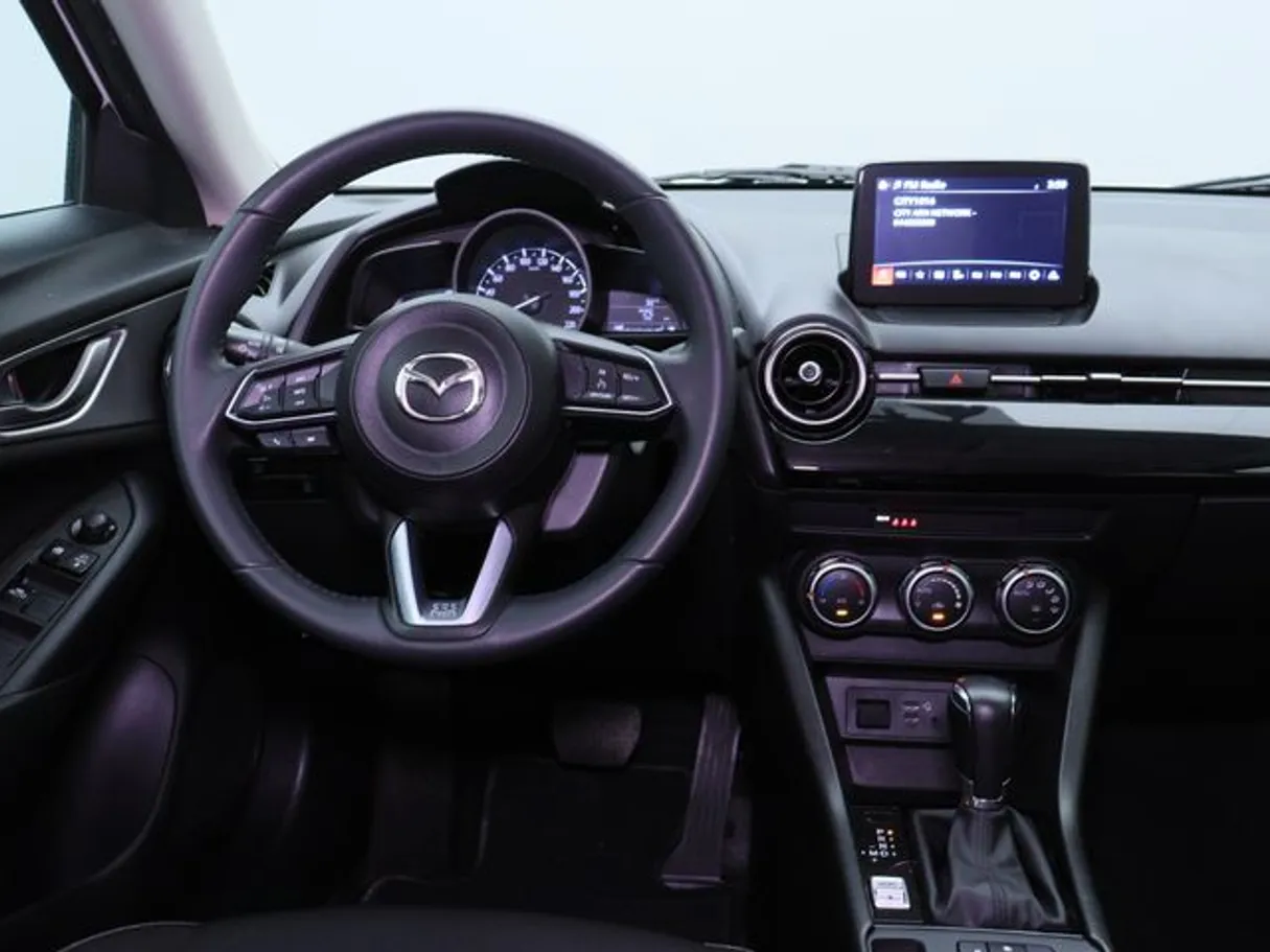 Car image 15