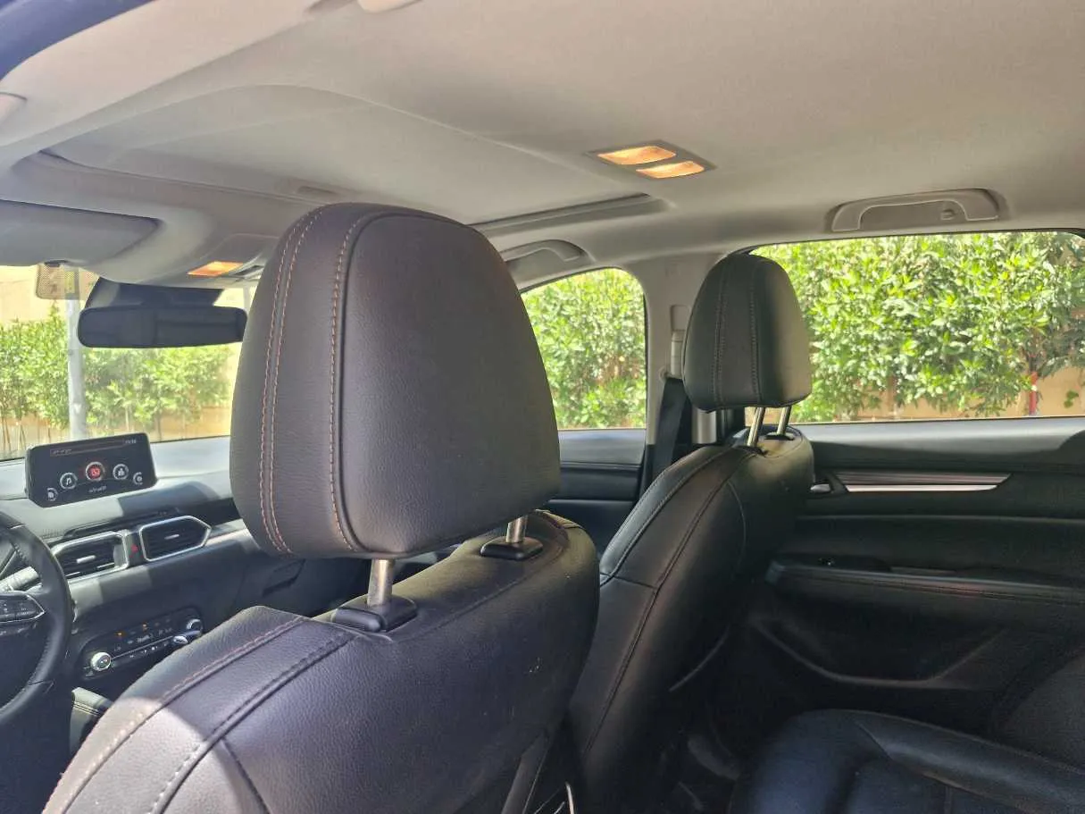 Car image 15