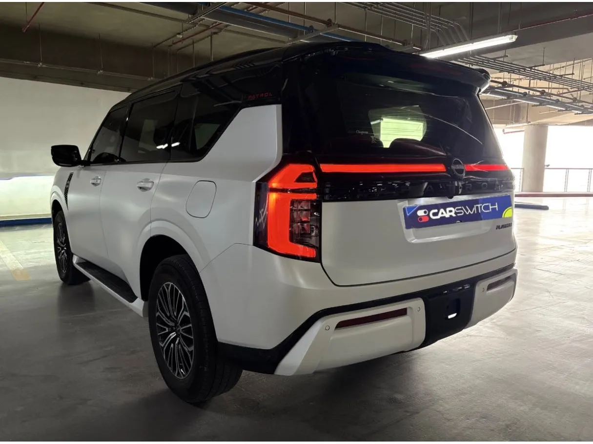 Car image 7