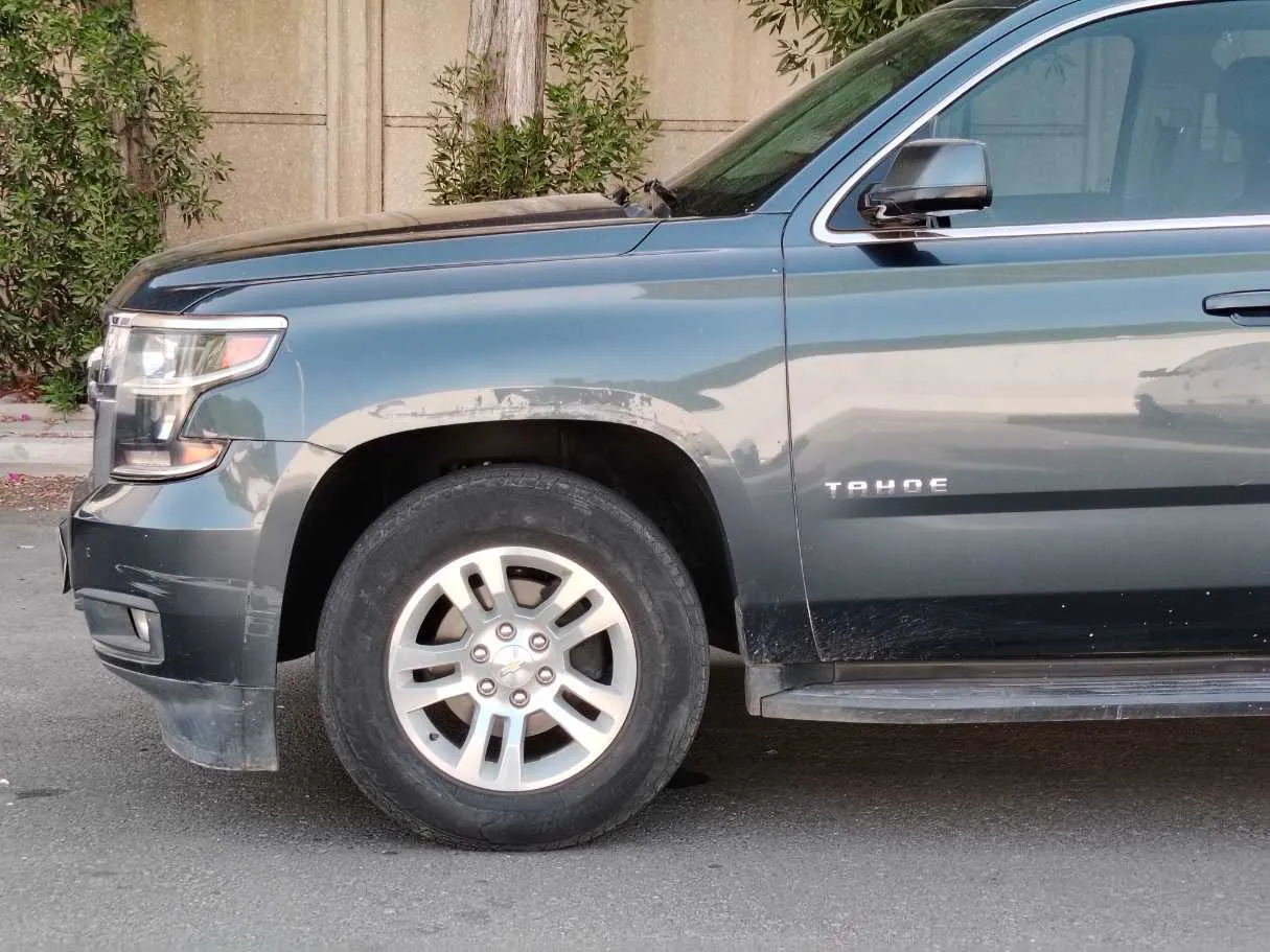 Car image 9