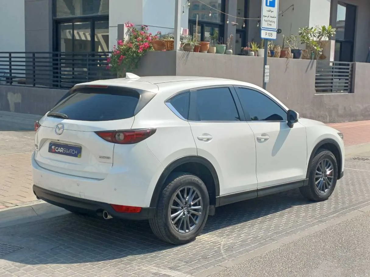 Car image 5