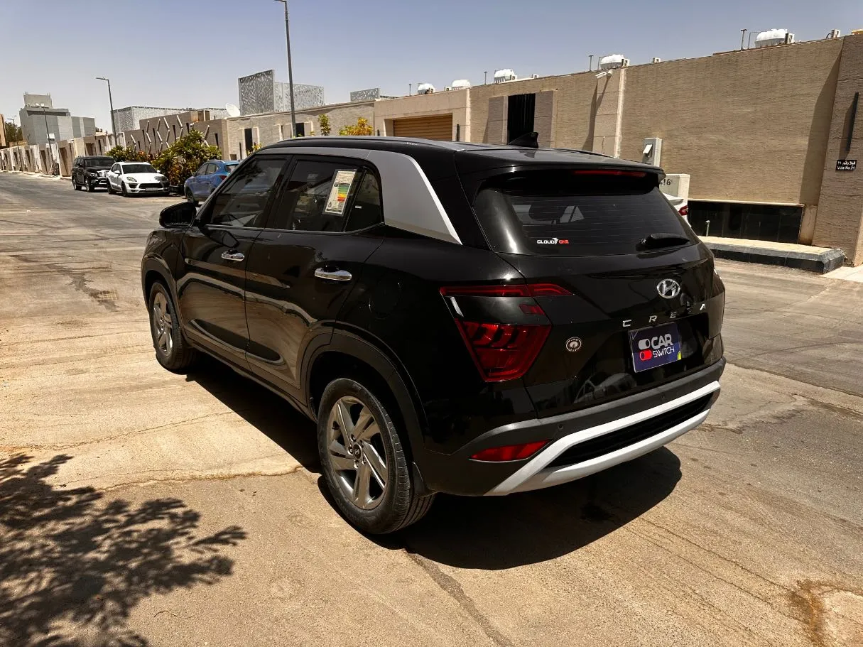 Car image 7