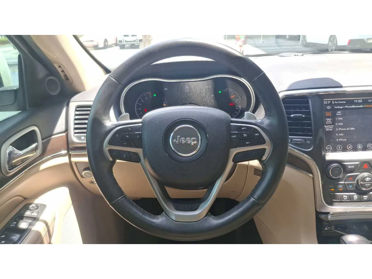 Car image 17