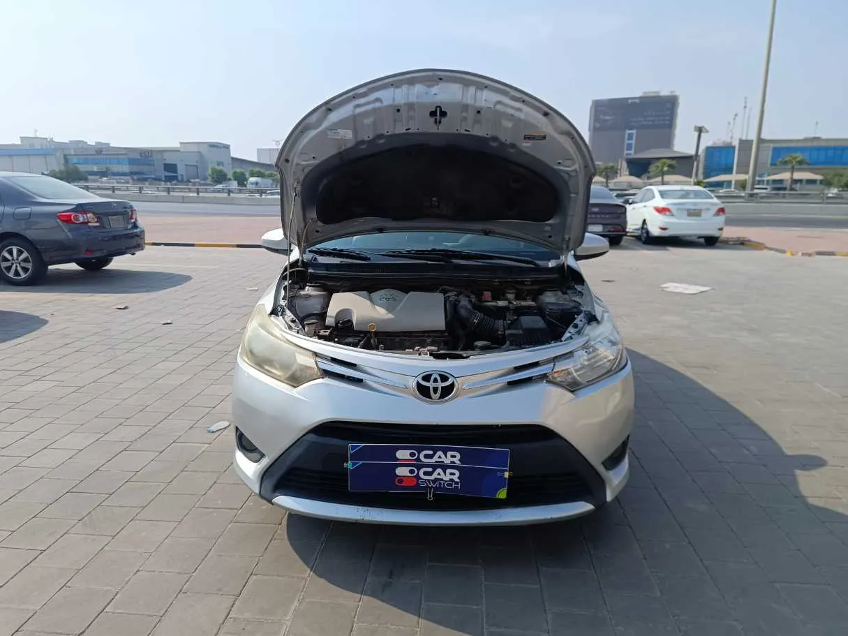 Car image 30