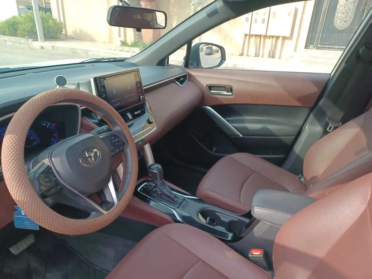 Car image 11