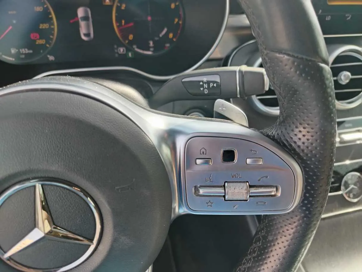 Car image 40