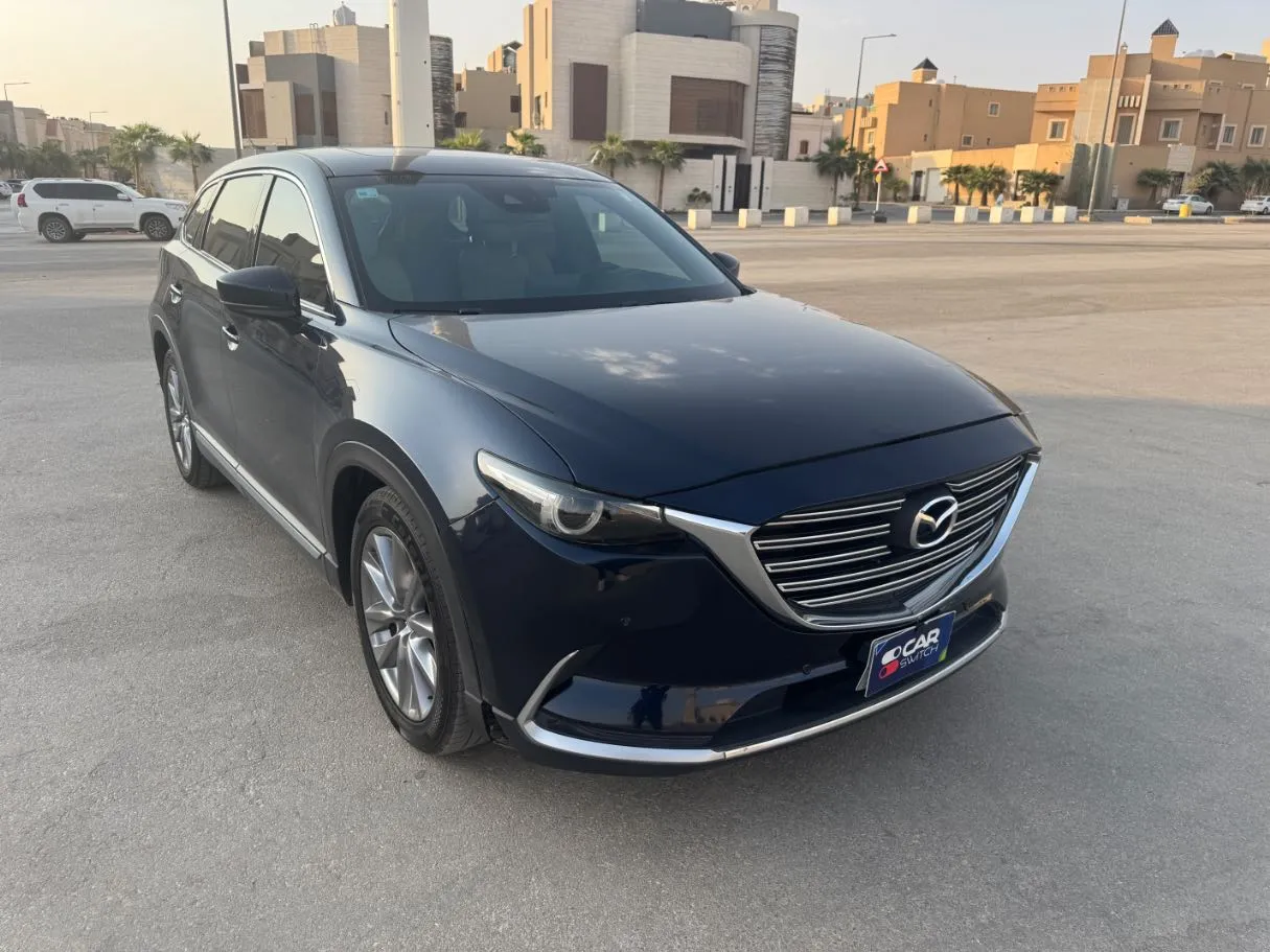 Car image 3