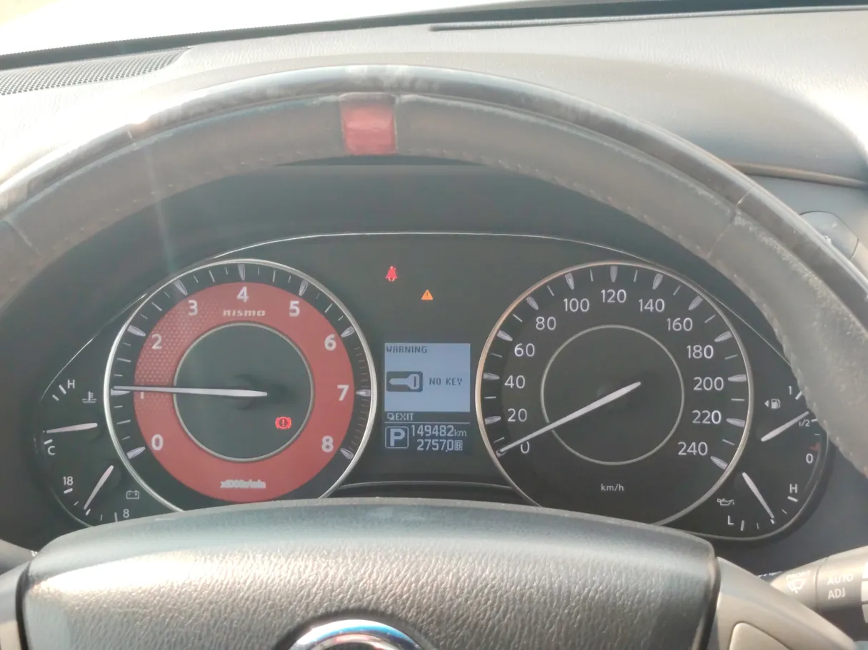 Car image 25