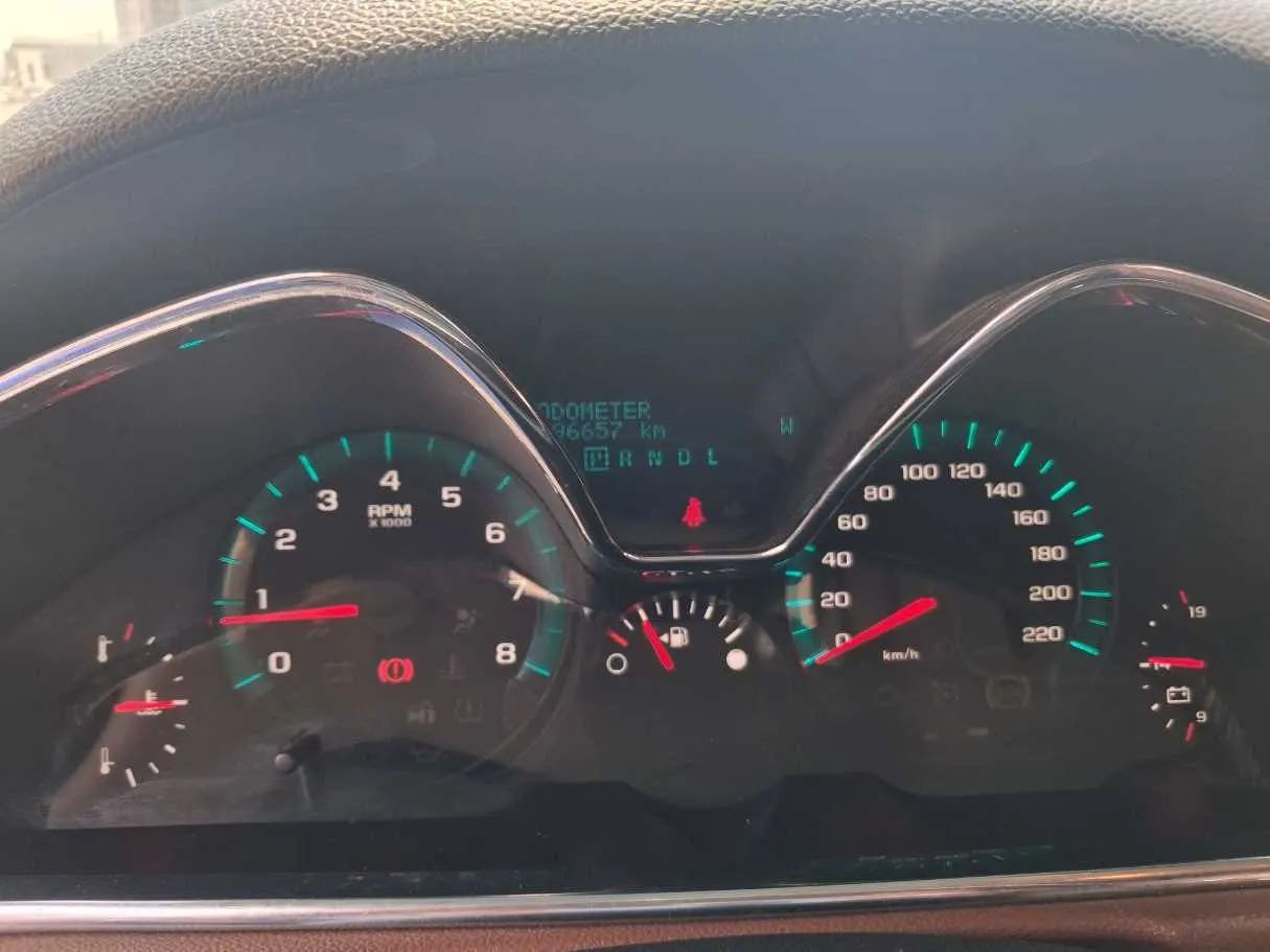 Car image 19