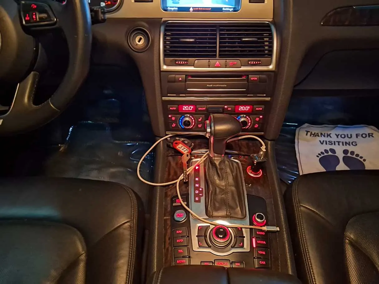 Car image 15