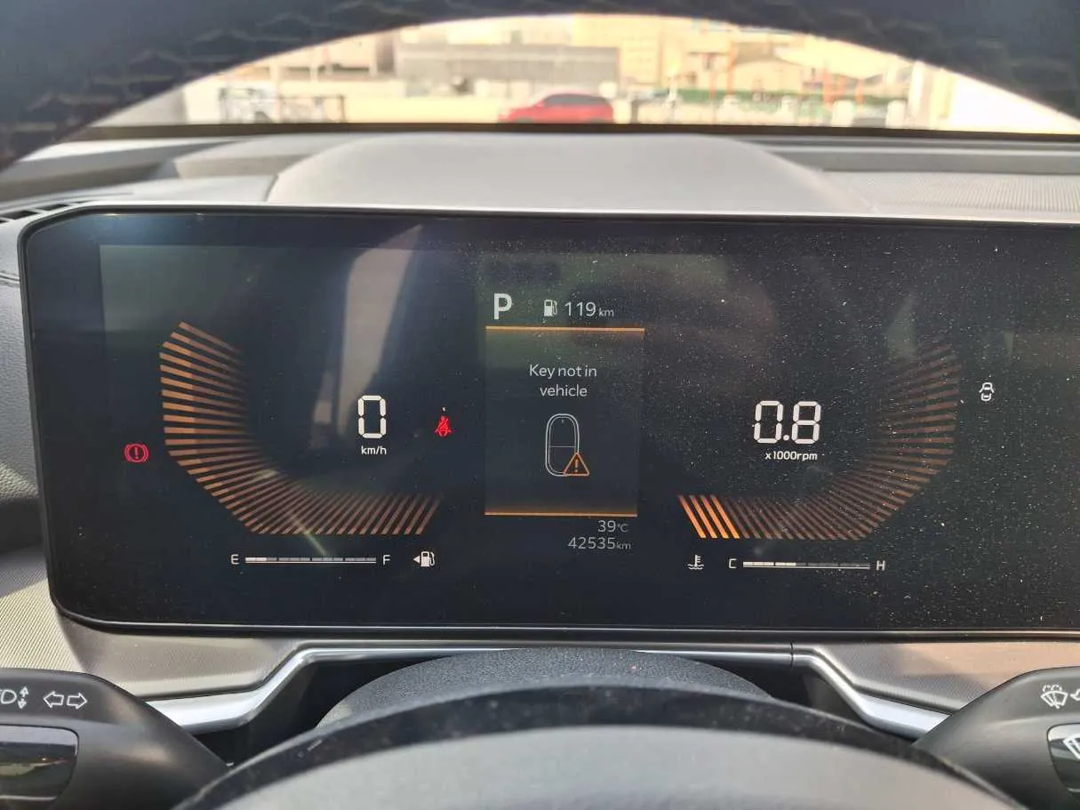 Car image 18