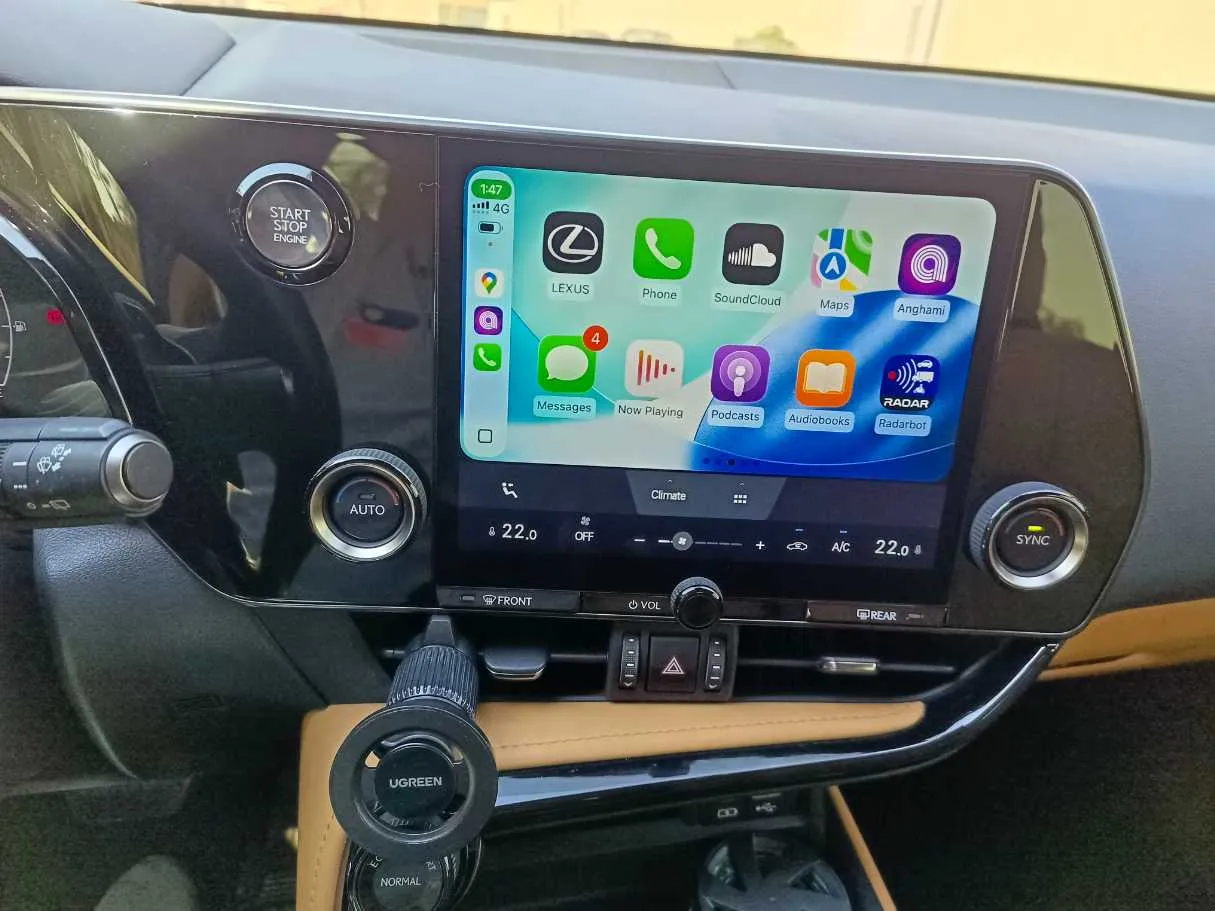 Car image 24