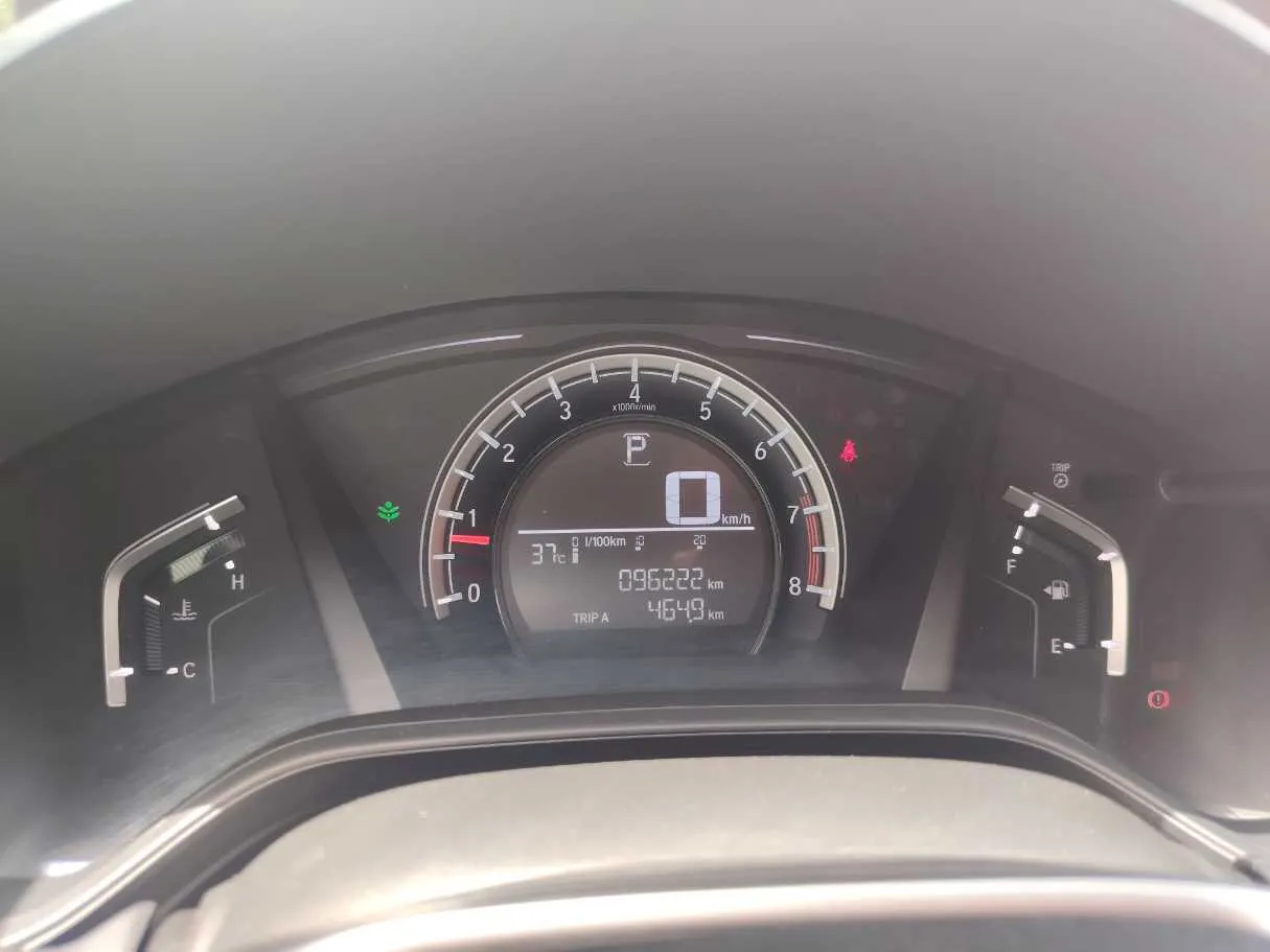Car image 24