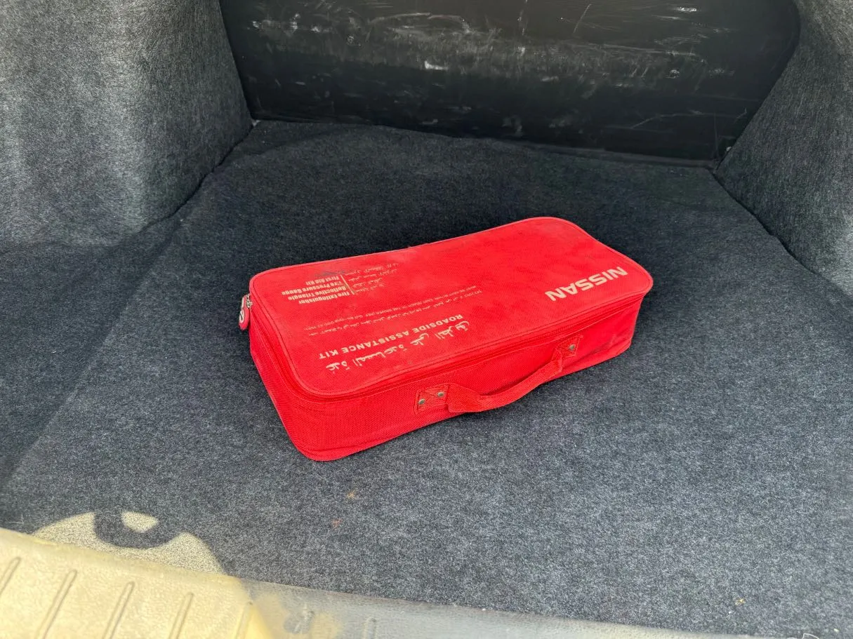 Car image 20