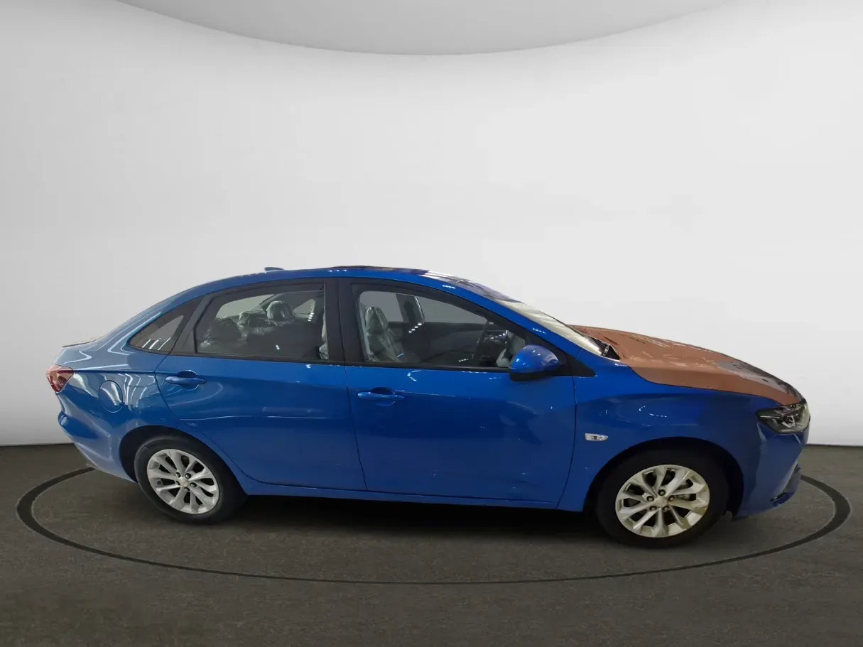 Car image 2
