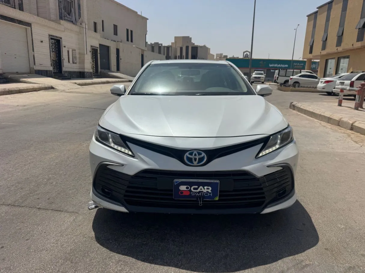 Car image 2