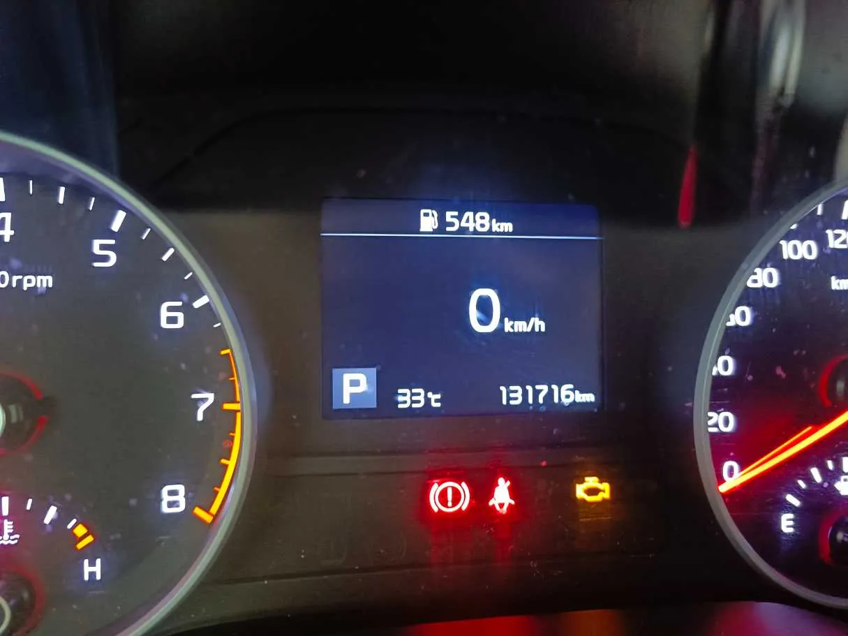 Car image 25