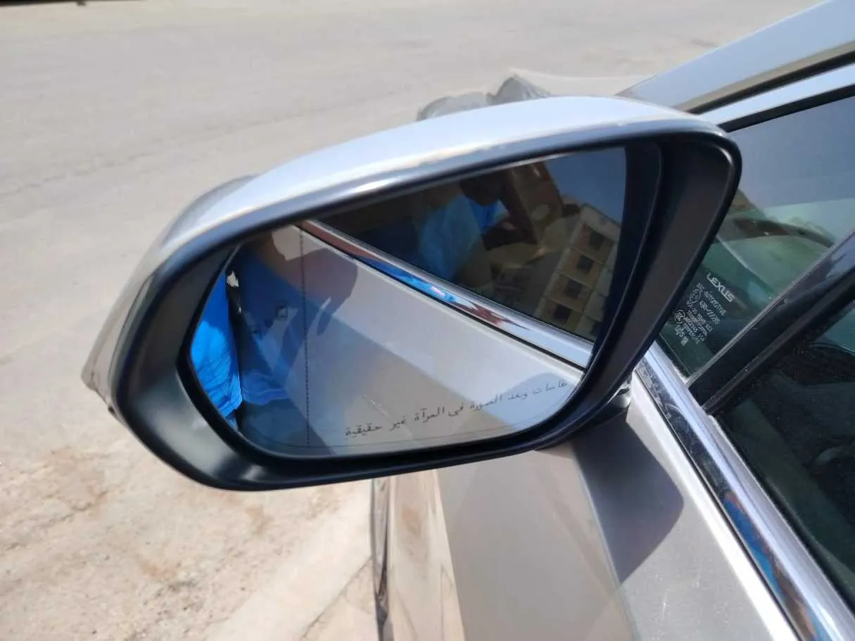 Car image 46