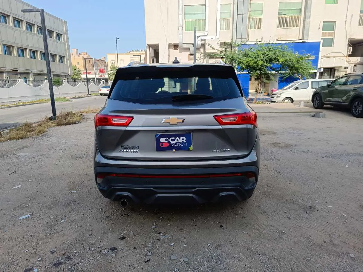 Car image 6