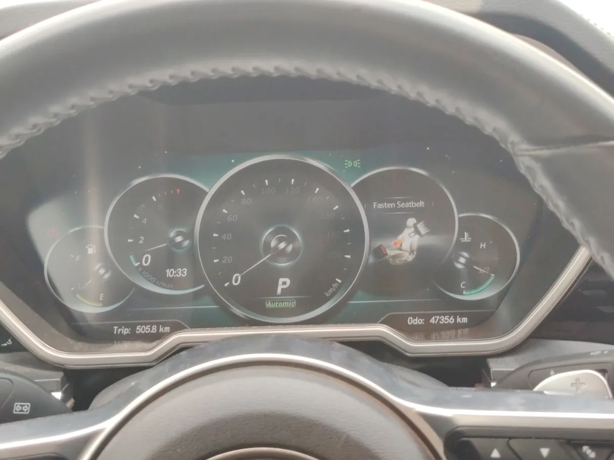 Car image 24
