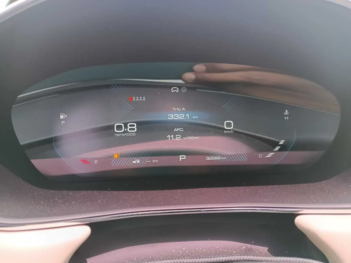 Car image 18