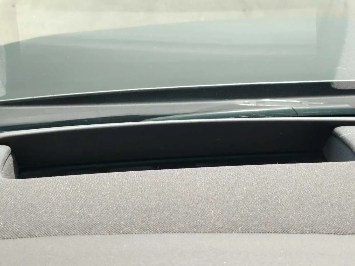 Car image 34