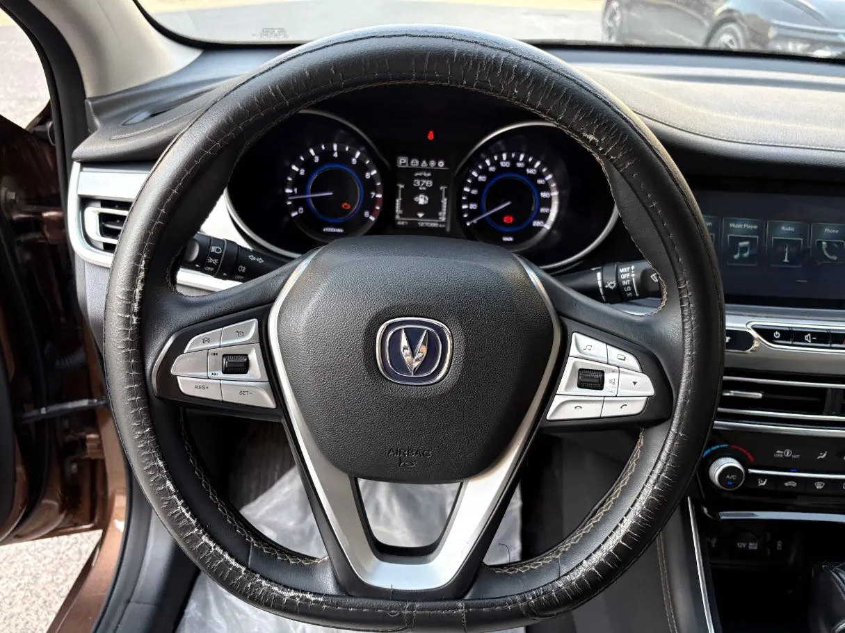Car image 23