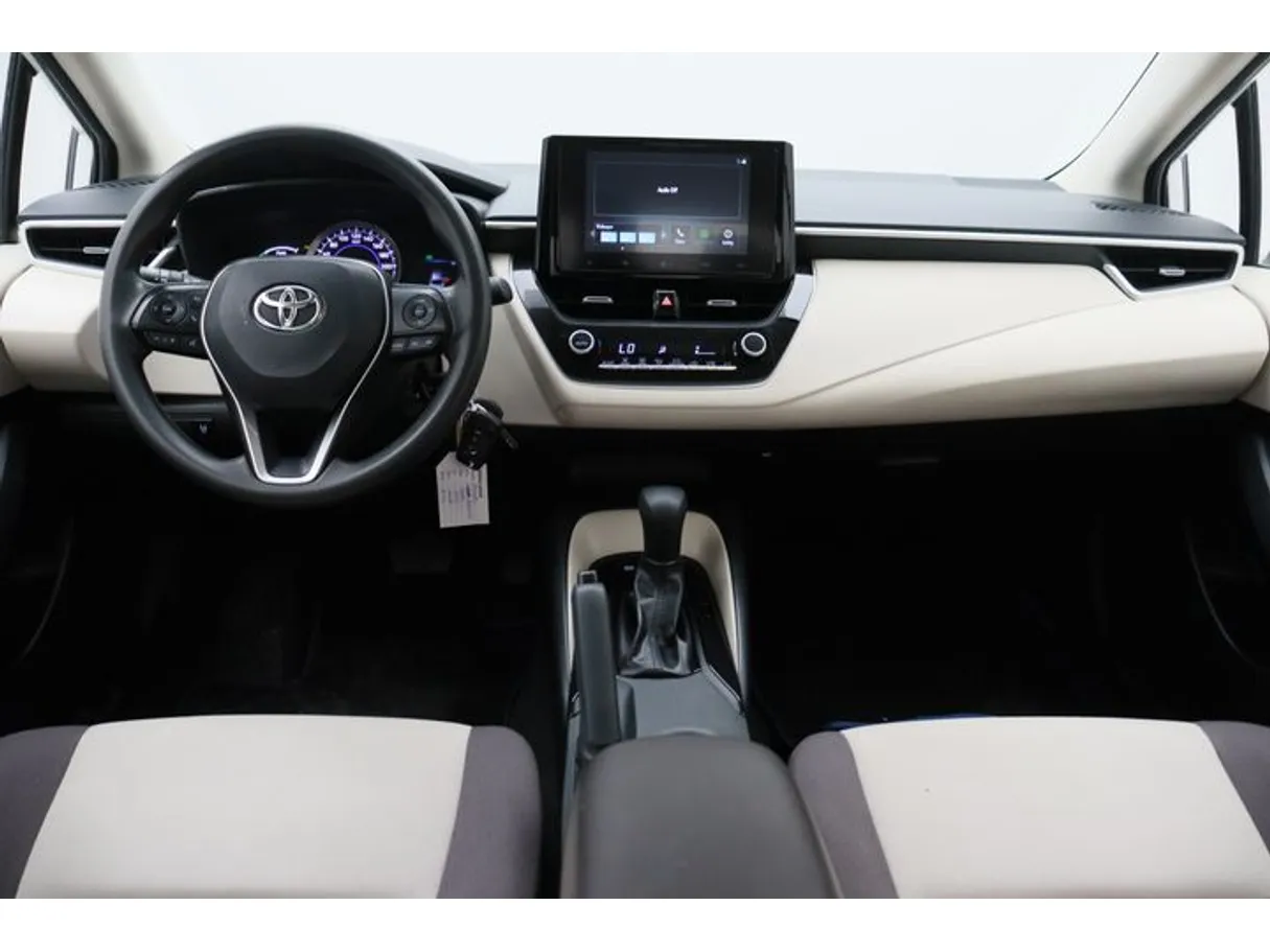 Car image 14