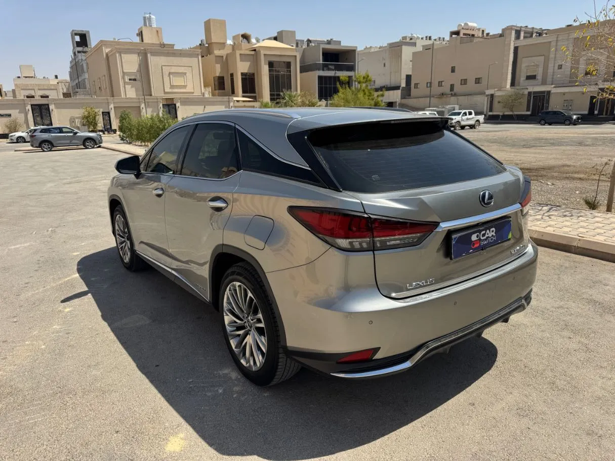 Car image 7