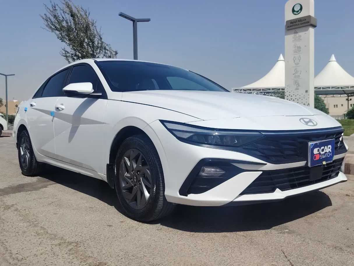 Car image 3