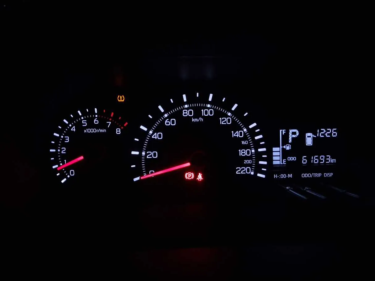 Car image 17