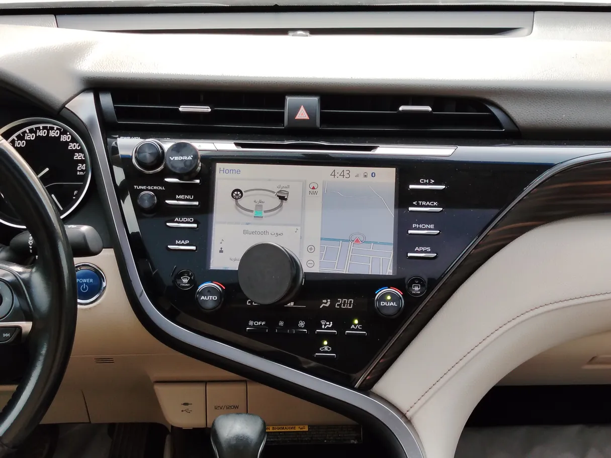 Car image 23
