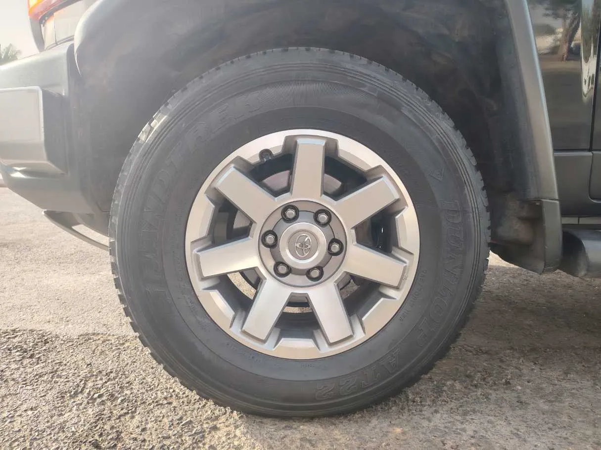 Car image 9