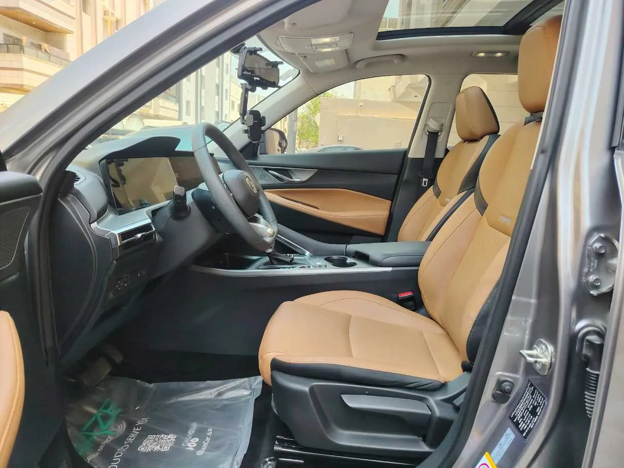 Car image 16