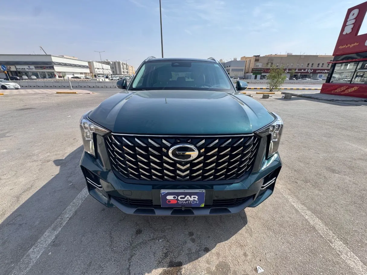 Car image 2