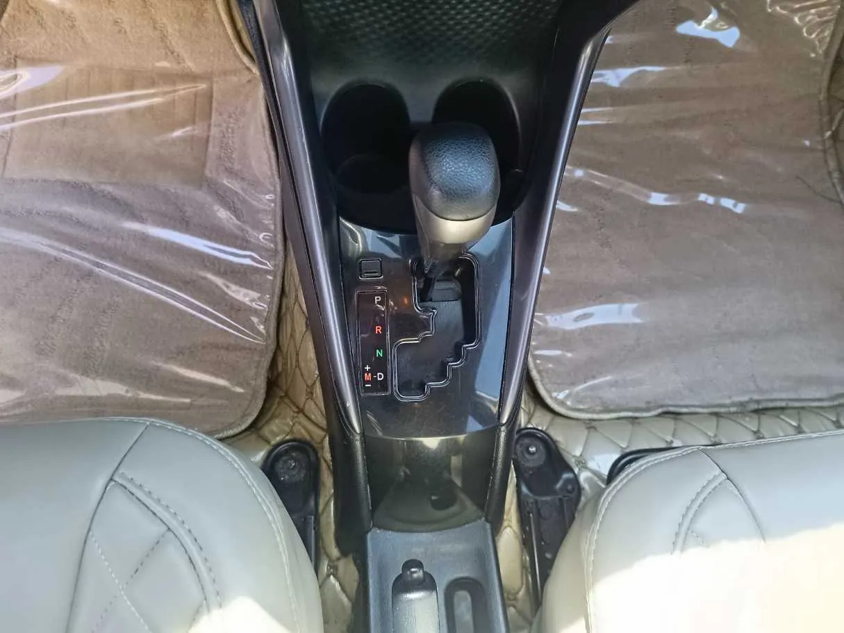 Car image 20