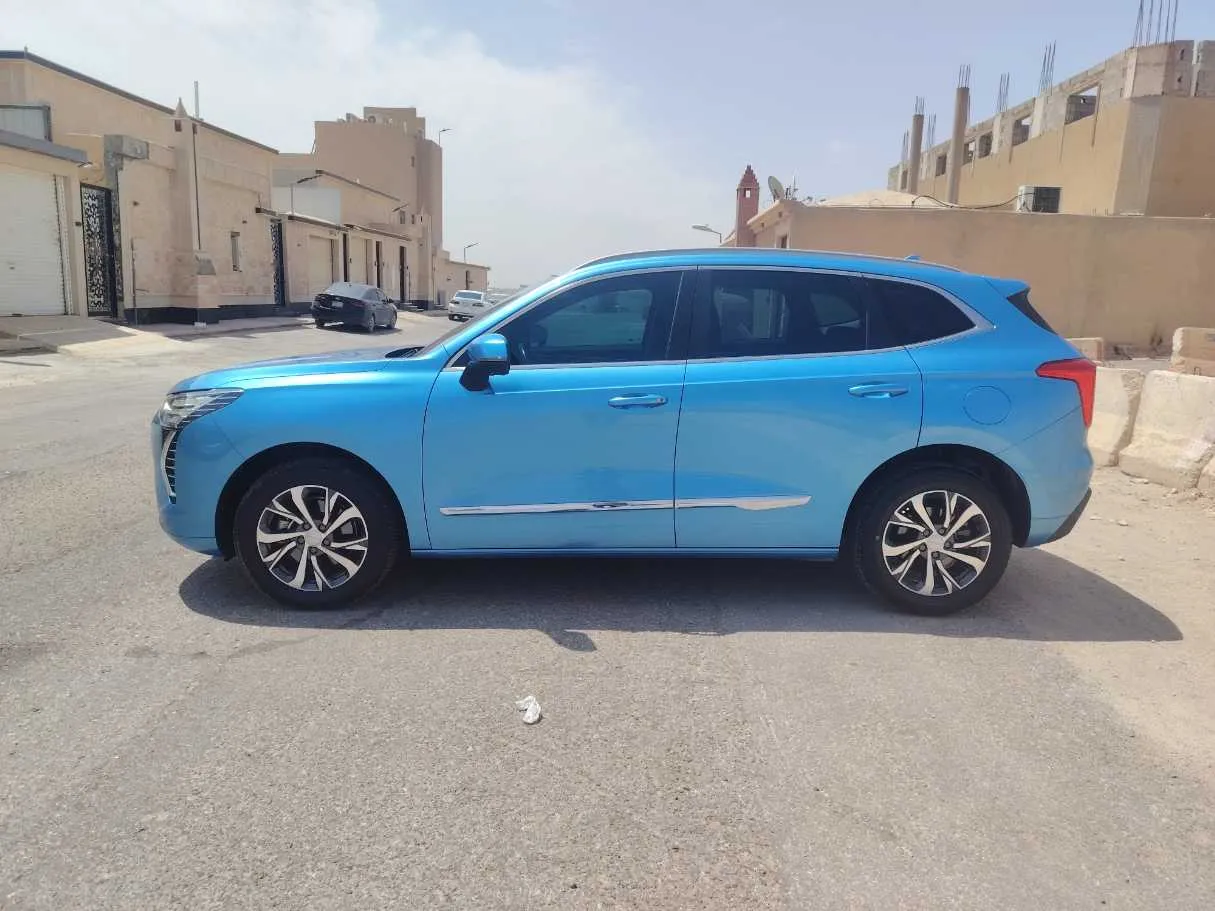 Car image 8