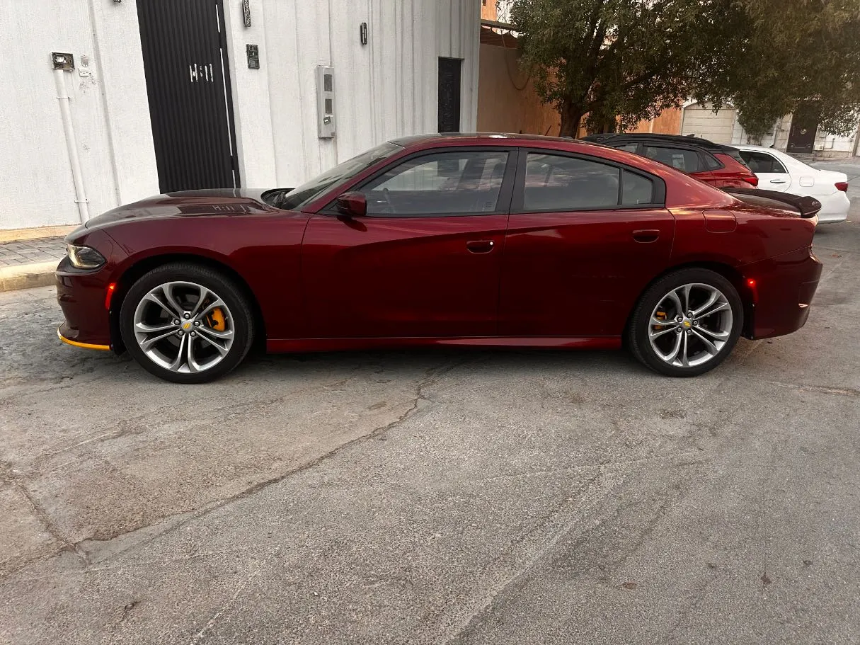 Car image 8