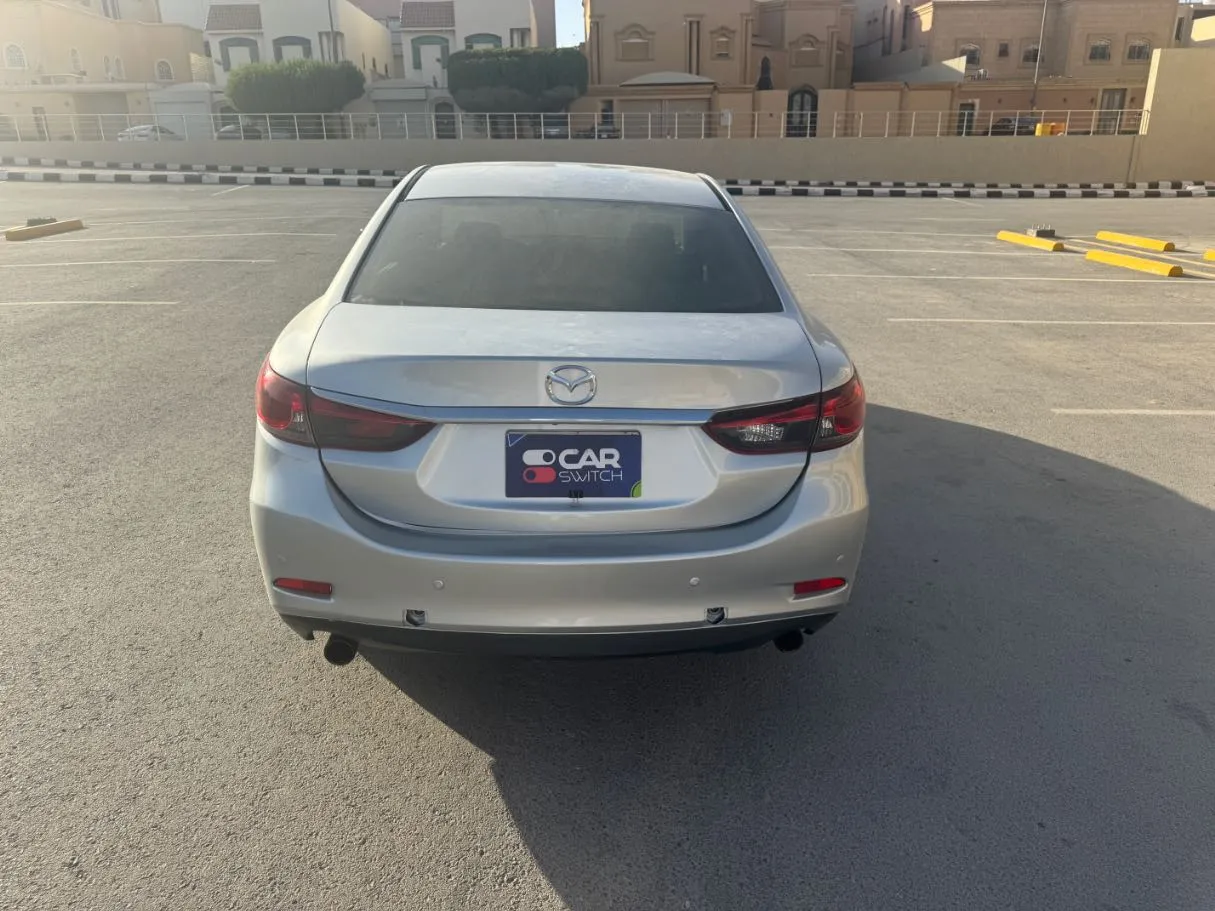 Car image 6