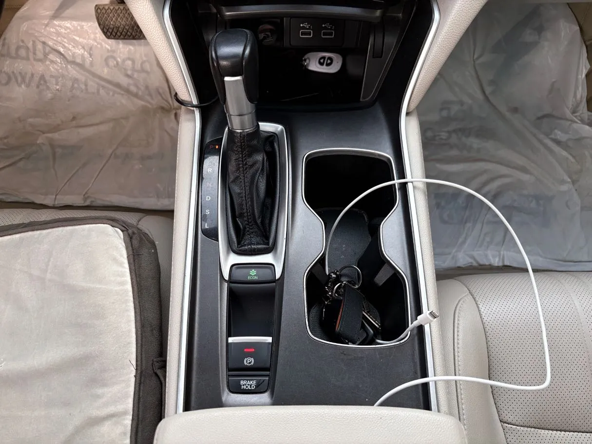 Car image 20