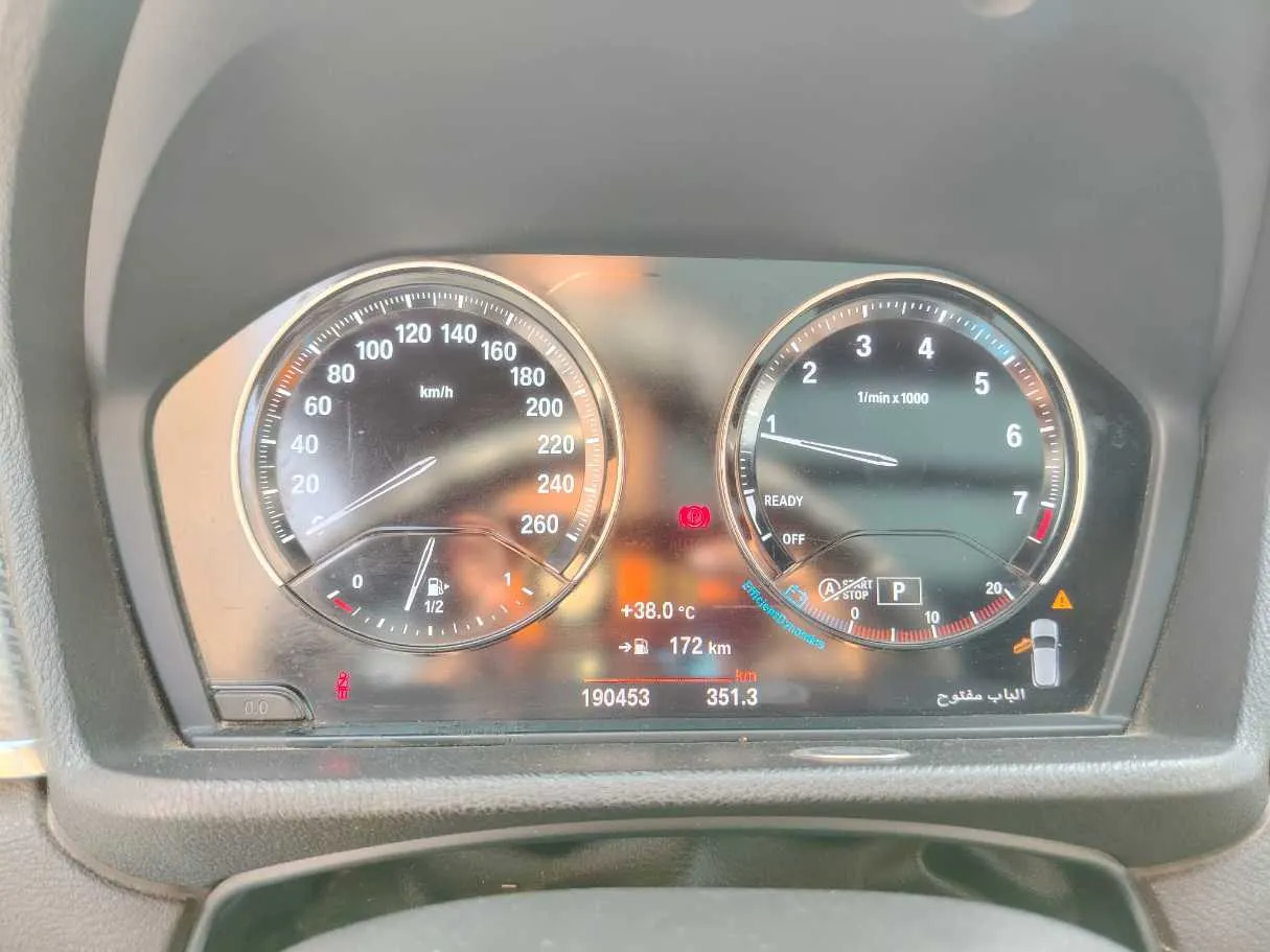 Car image 28