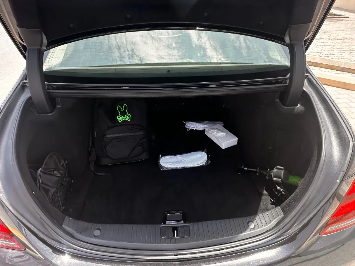 Car image 23